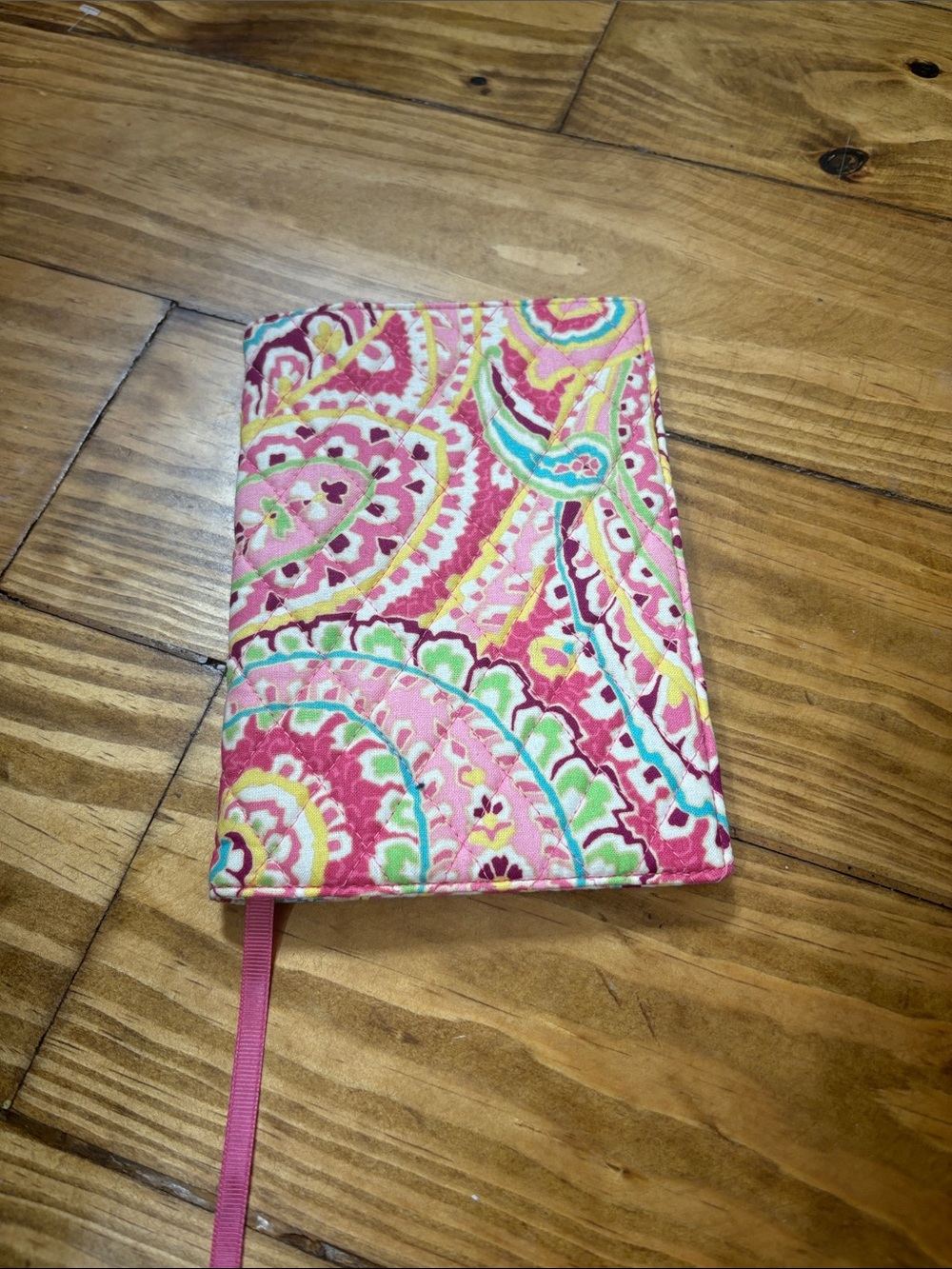 NWT Vera Bradley Paperback Cover in Capri Melon